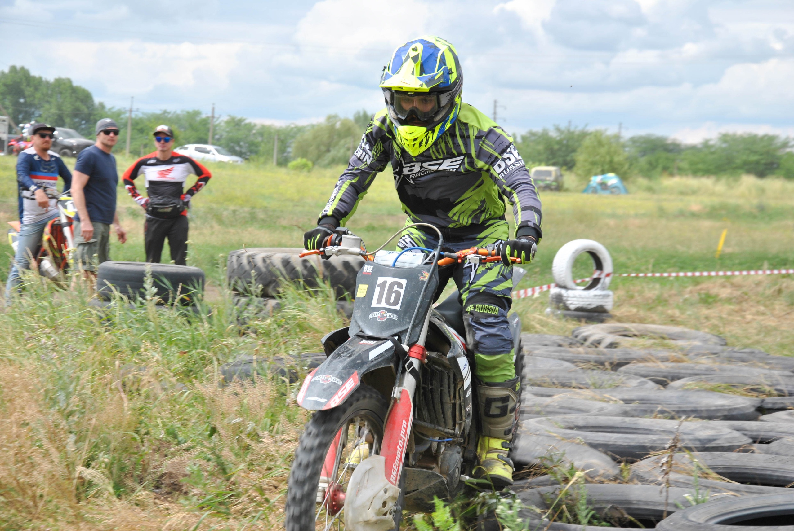 Команда BSE Racing Team заняла призовое место в гонке кросс-кантри Команда BSE Racing Team заняла призовое место в гонке кросс-кантри
