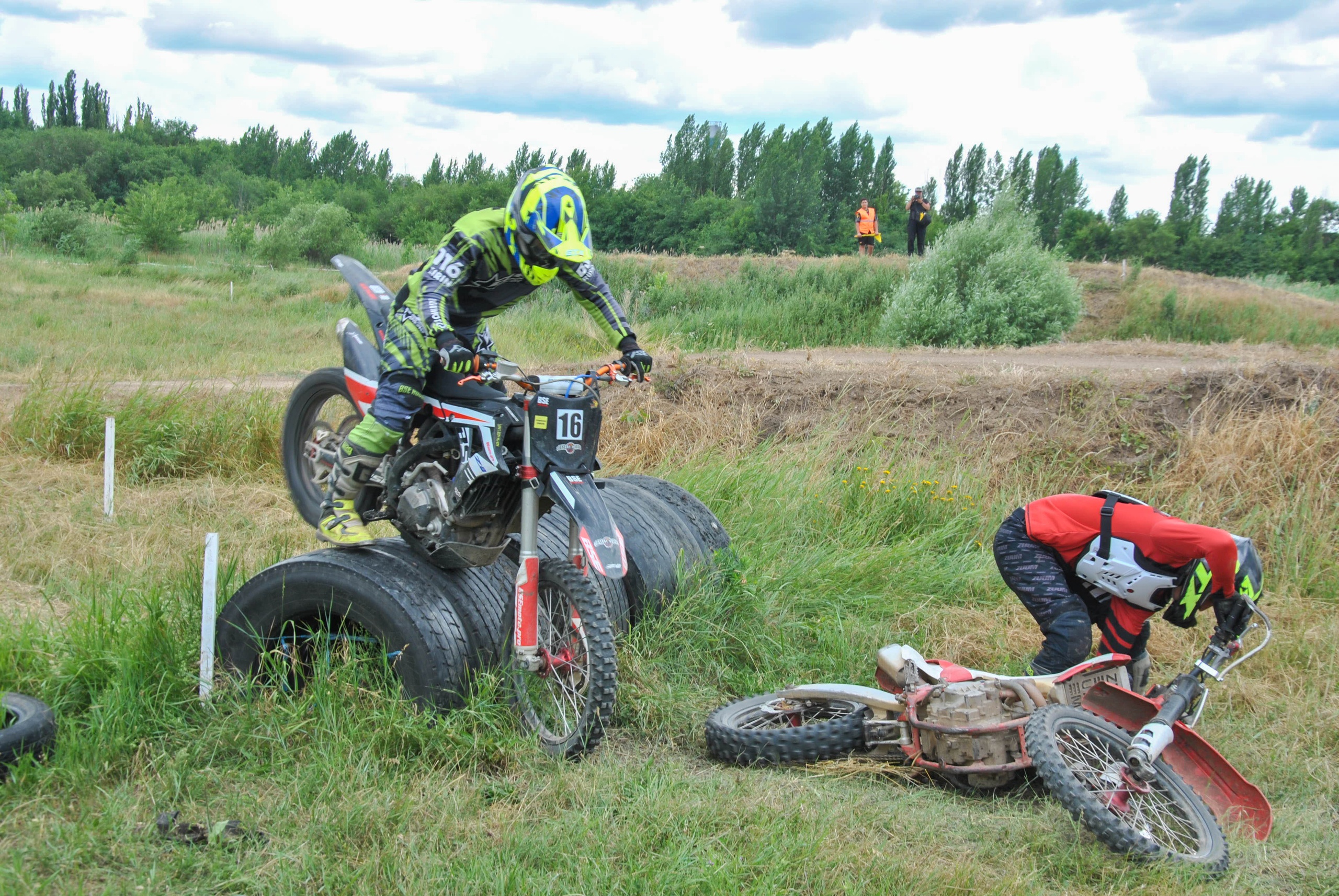Команда BSE Racing Team заняла призовое место в гонке кросс-кантри Команда BSE Racing Team заняла призовое место в гонке кросс-кантри