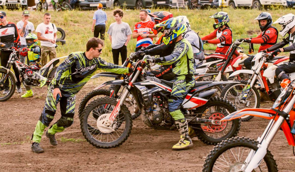 Команда BSE Racing Team заняла призовое место в гонке кросс-кантри Команда BSE Racing Team заняла призовое место в гонке кросс-кантри