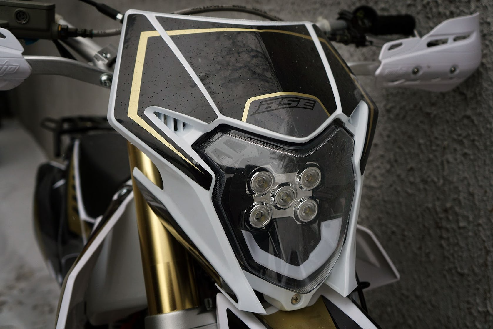 BSE Z3 21/18 Gold White