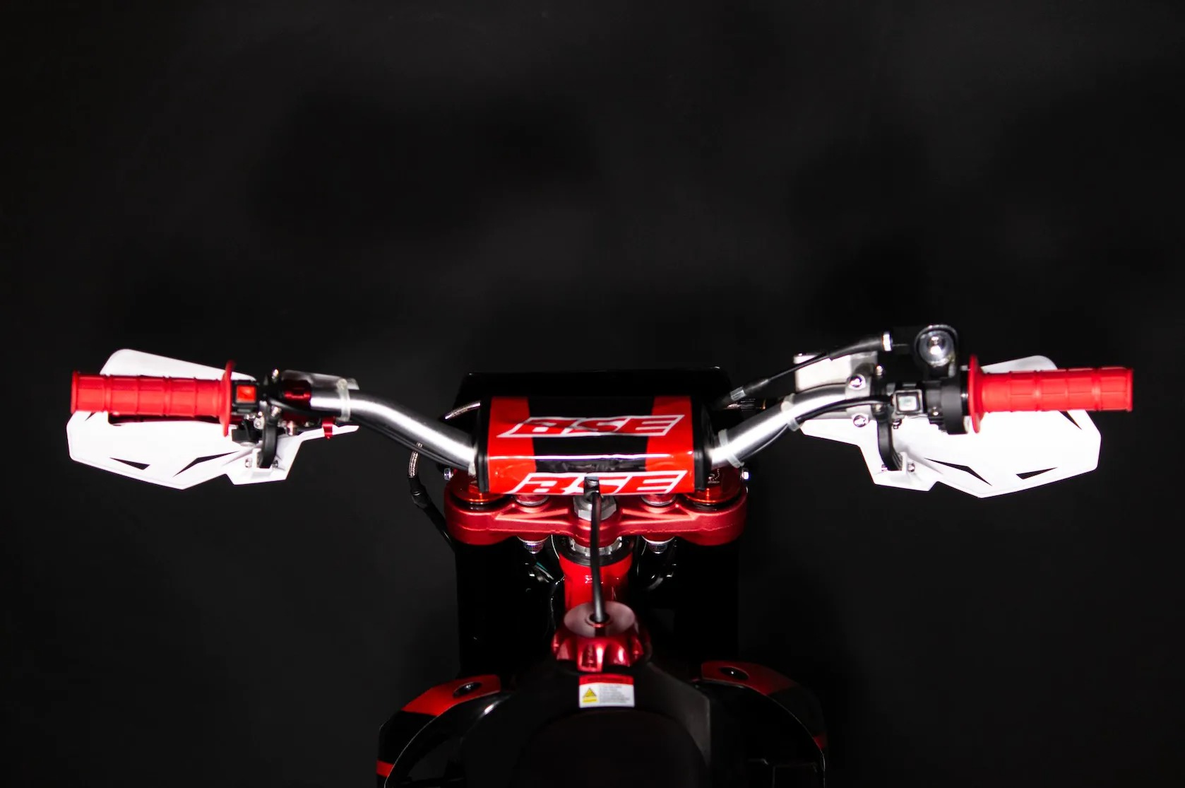 BSE Z10 Red Black