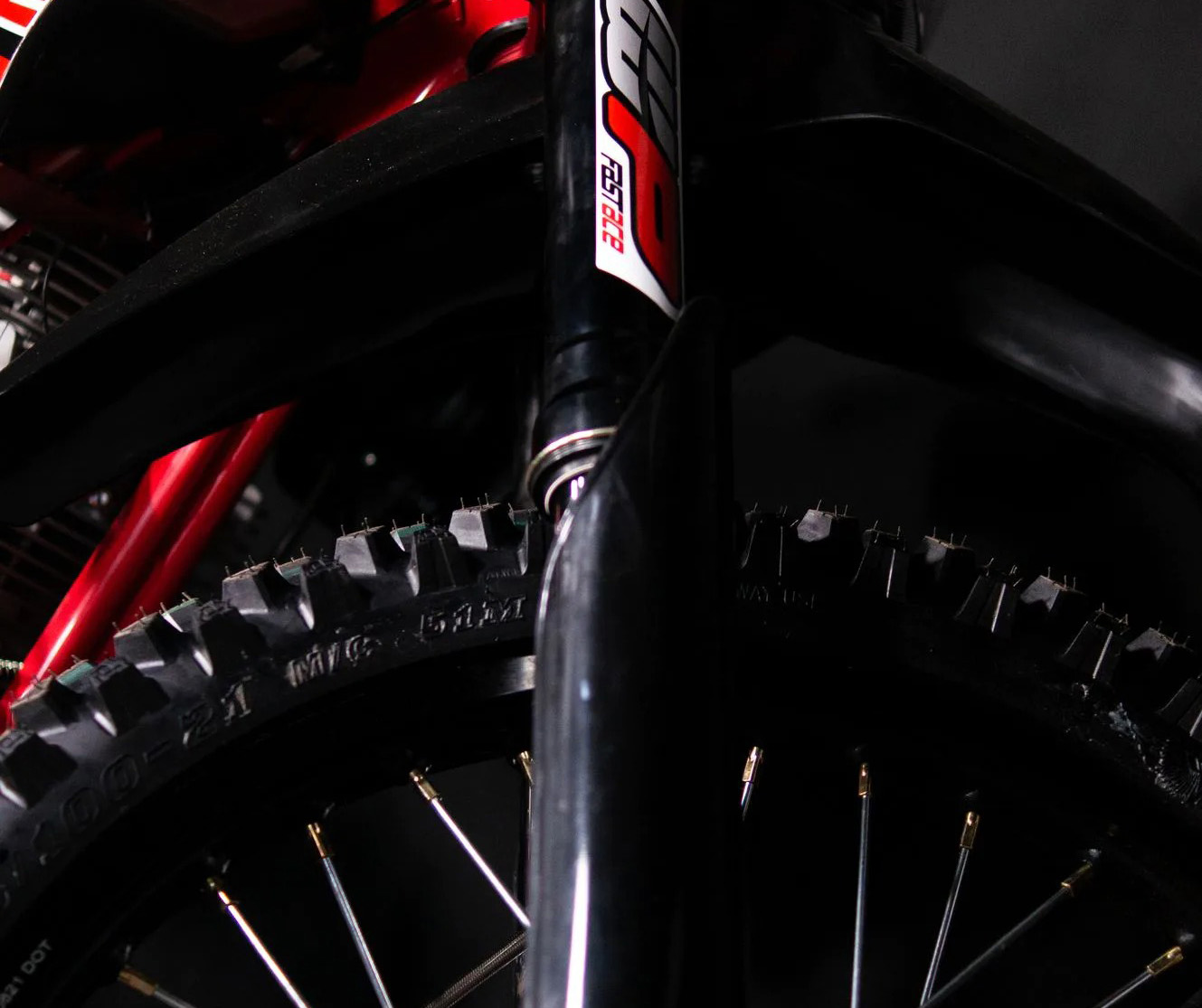 BSE Z10 Red Black