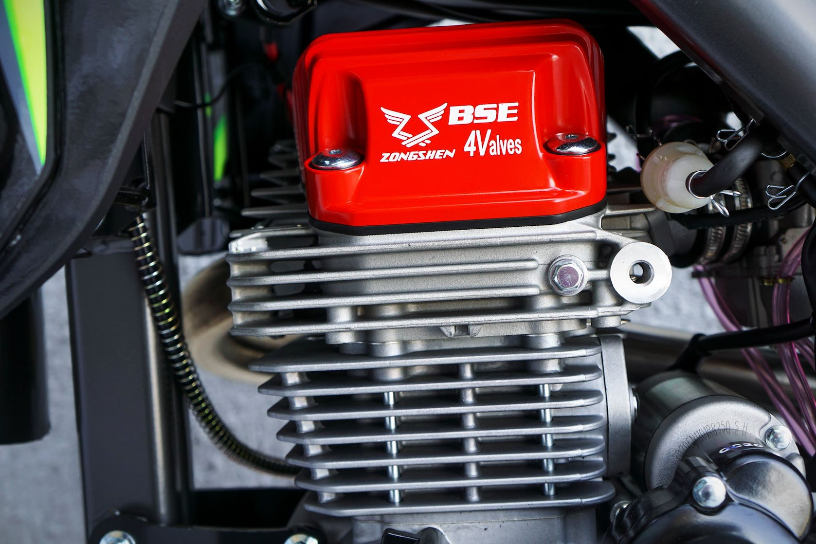 BSE Z6 Neon Track