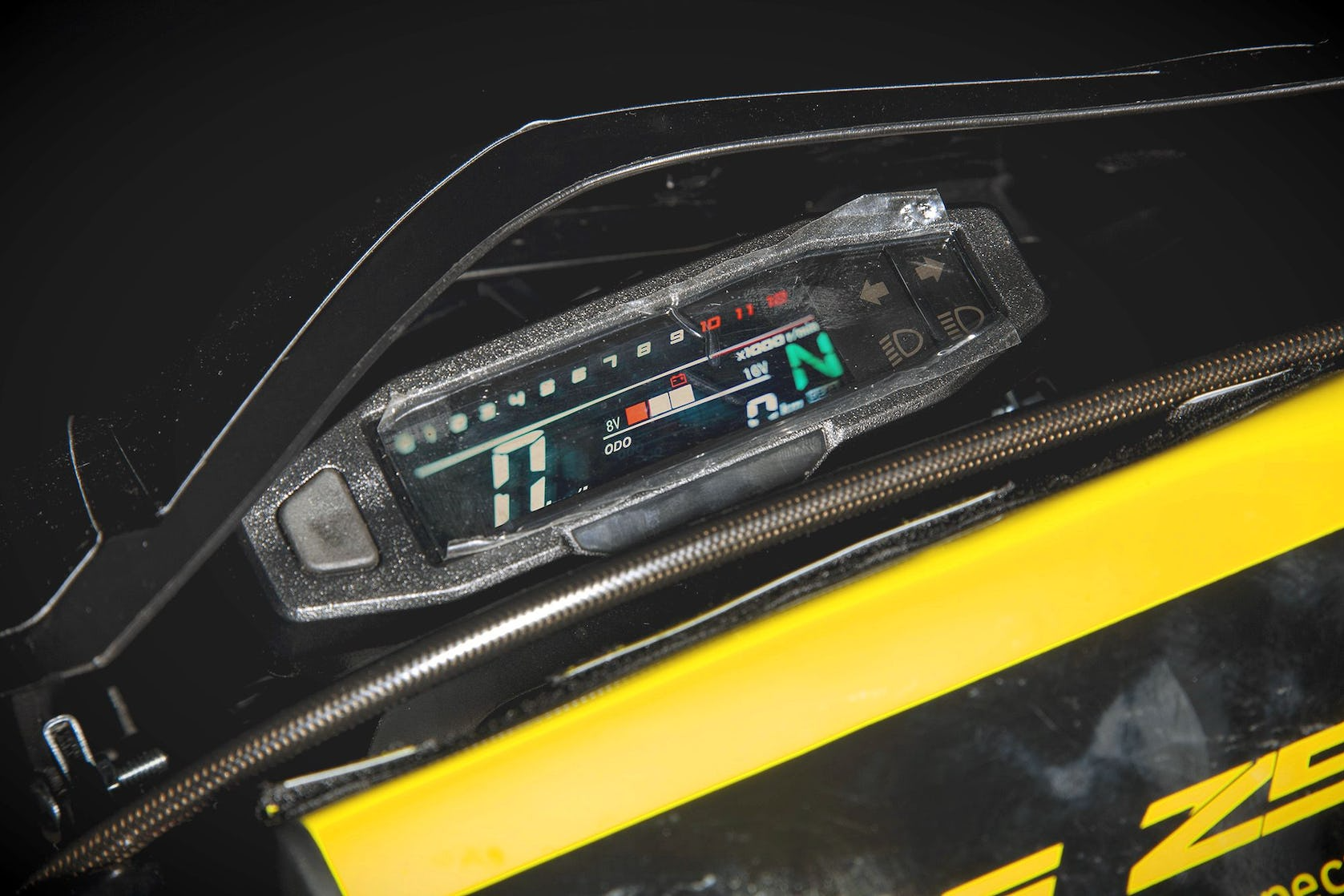 BSE Z9 Yellow Metallic S